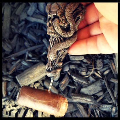 Skull Cigar Nubber With Cigar